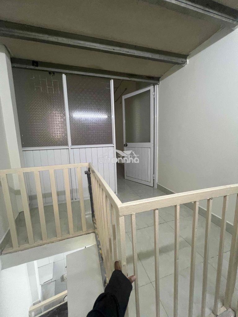 Cho thuê nhà mới  hẻm ba gác thông  quận 6