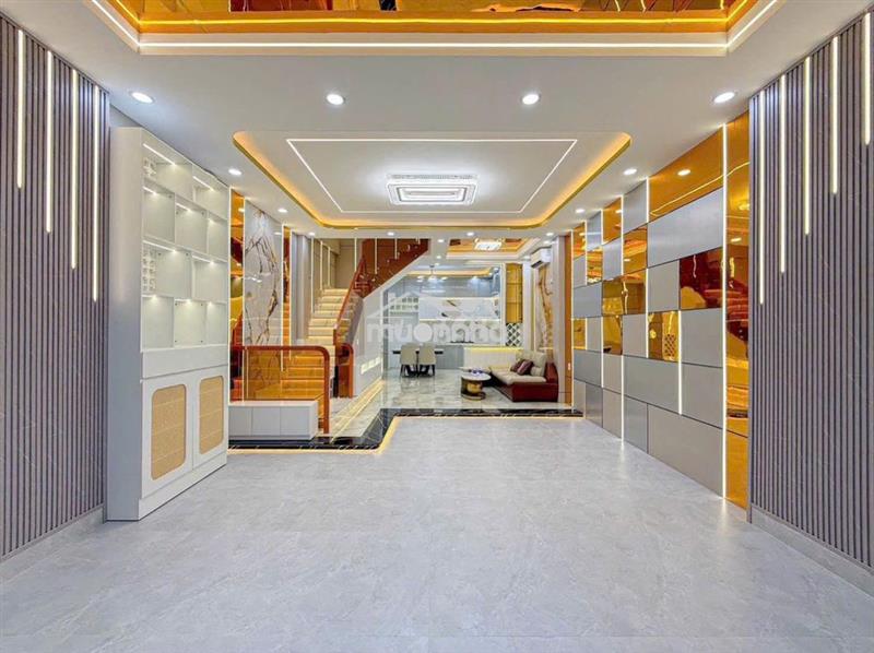 Nhà 3 tầng - cạnh phú mỹ hưng - xe hơi trong nhà - 57m2 - nhỉnh 9 tỉ