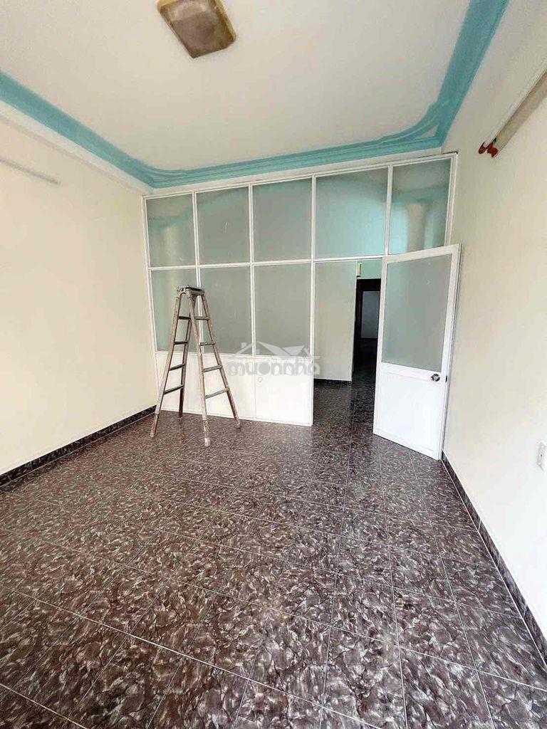 Cho thuê phòng ban công đối diện công viên đường số 28 bình phú - Ảnh 3