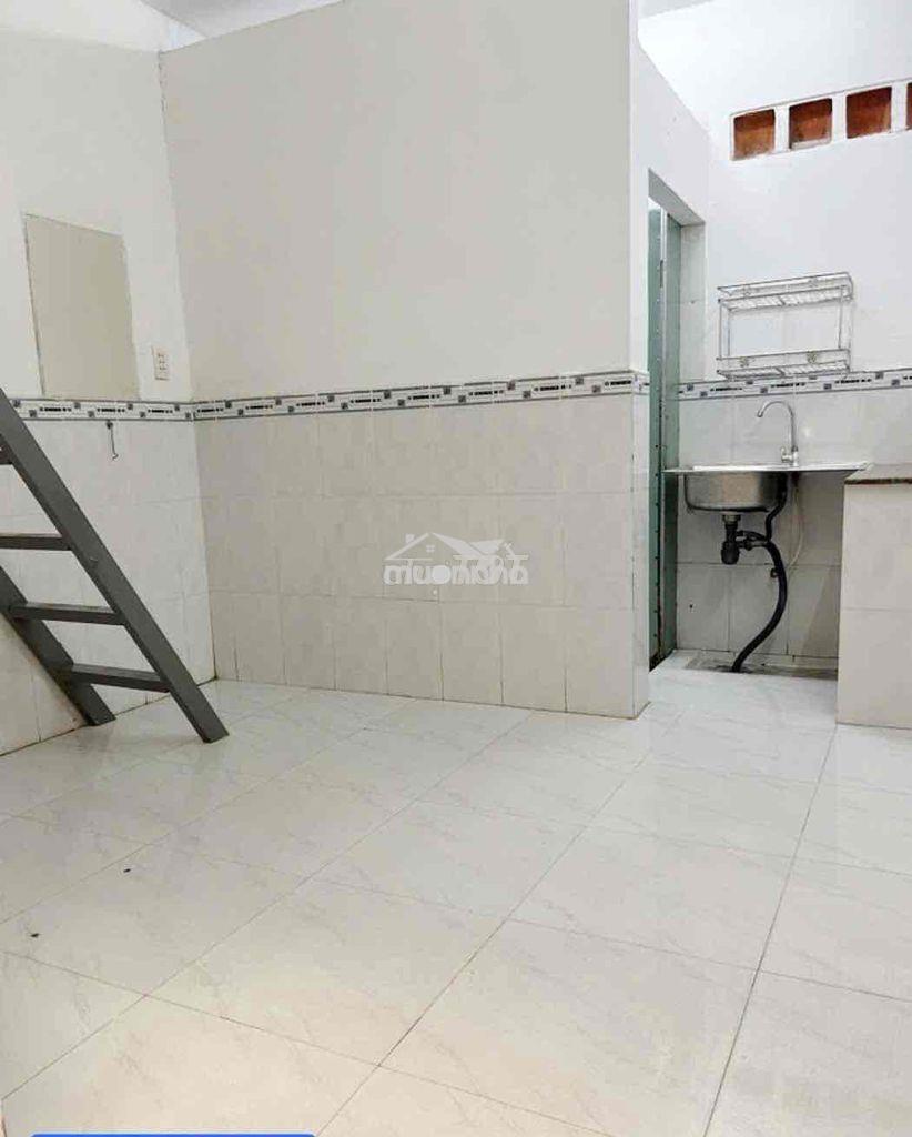 Nhà trọ 1 trệt 1 lầu ở phạm văn đồng ốp gạch - 2
