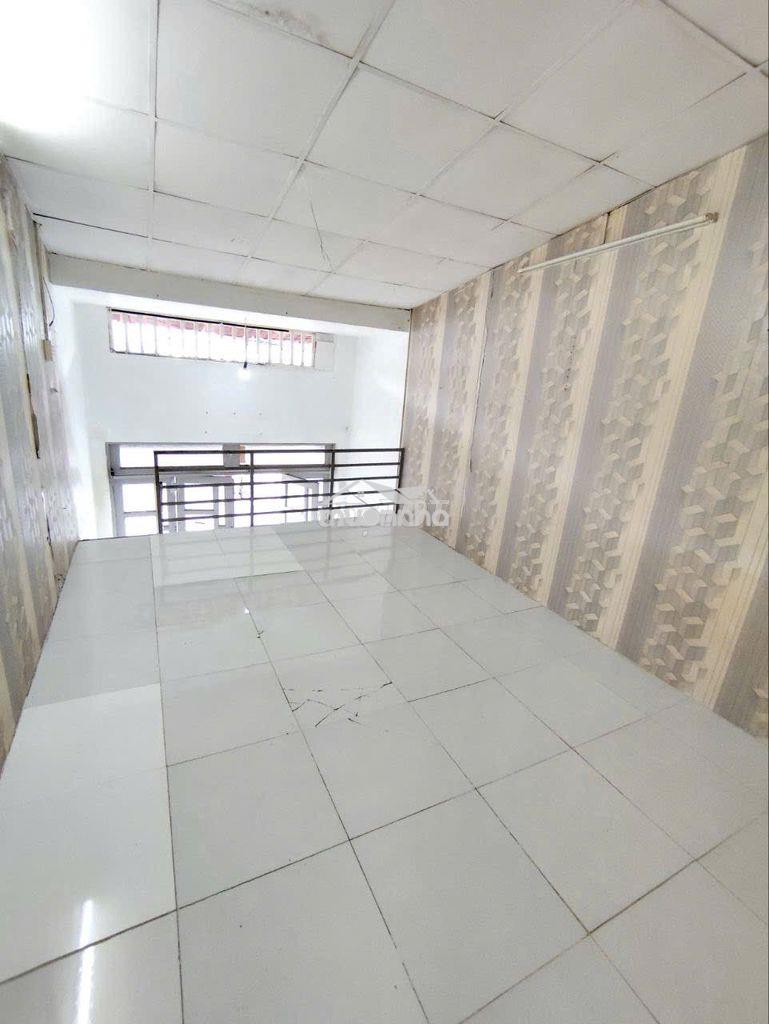 Cho thuê nhà mới kinh doanh dt:3x8 giá 6,5tr/thg lửng ,hbc,tđ - 3