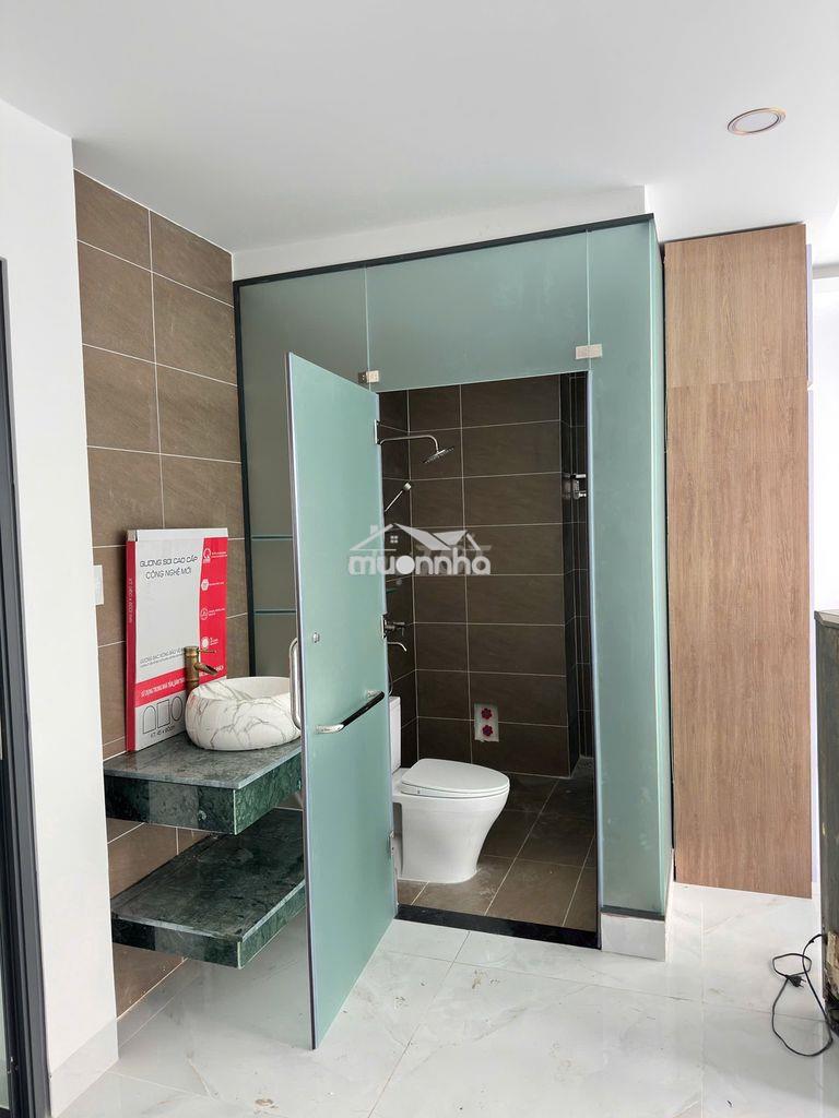 Phòng mới đầy đủ nội thất cơ bản. - 2