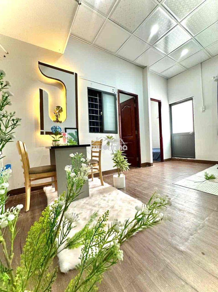 Căn hộ 2pn 65m2 to tân bình ban công free xe gần q10