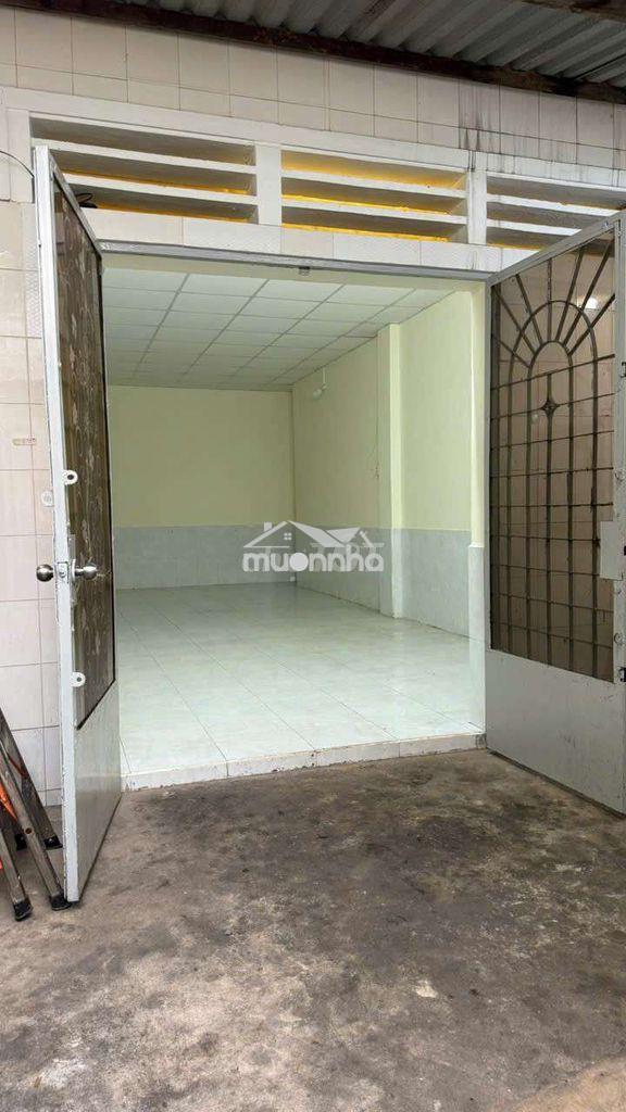 Cho thuê nhà ngay học viện cán bộ chu văn an 