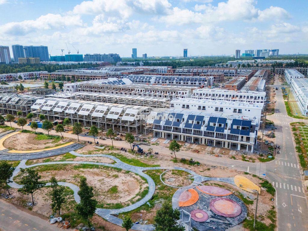 5 tỷ nhà 5x30m cách tthc tỉnh bình dương 1 km, siêu thị aeon 500 m - 2