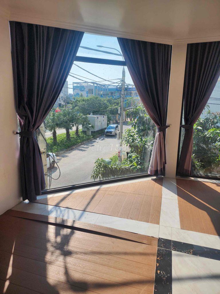 Mặt tiền 246m2, thich hop cho văn phòng, mam non - 3