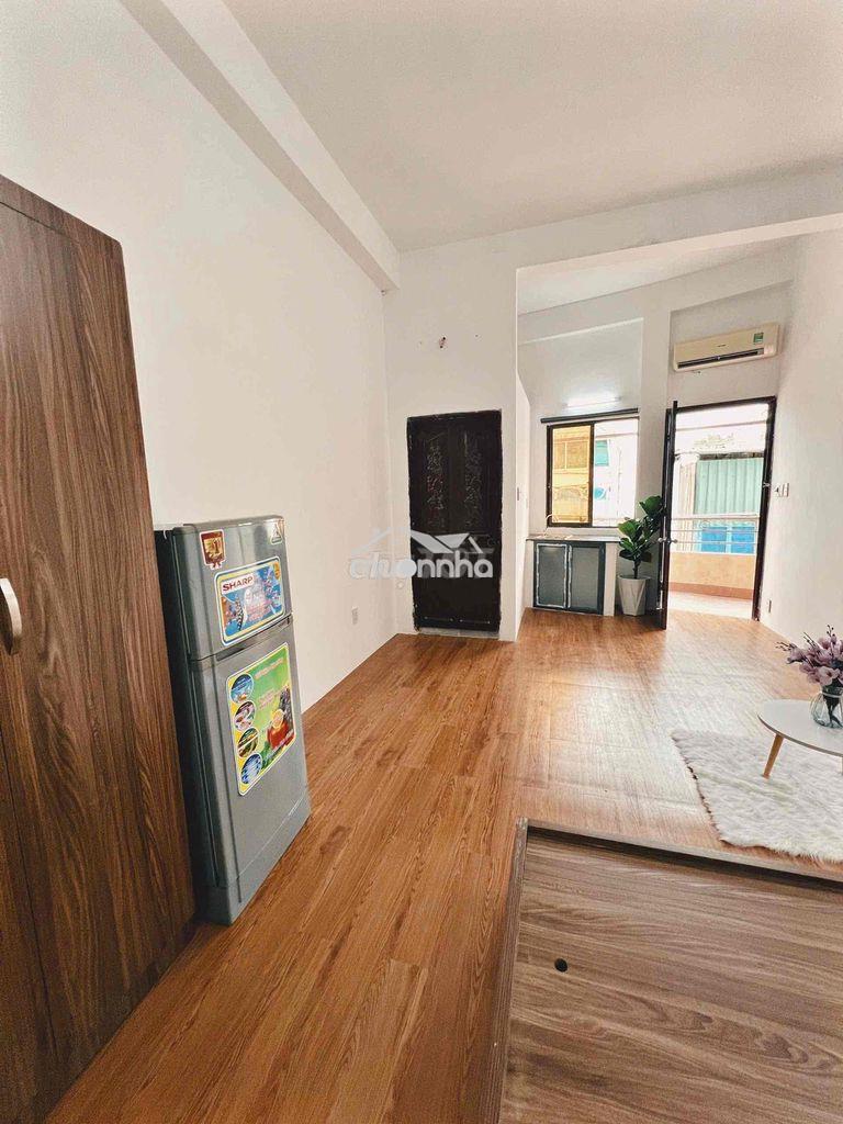 Cho thuê căn hộ studio ban công q5 gần đh kinh tế ueh, đh y dược - 2