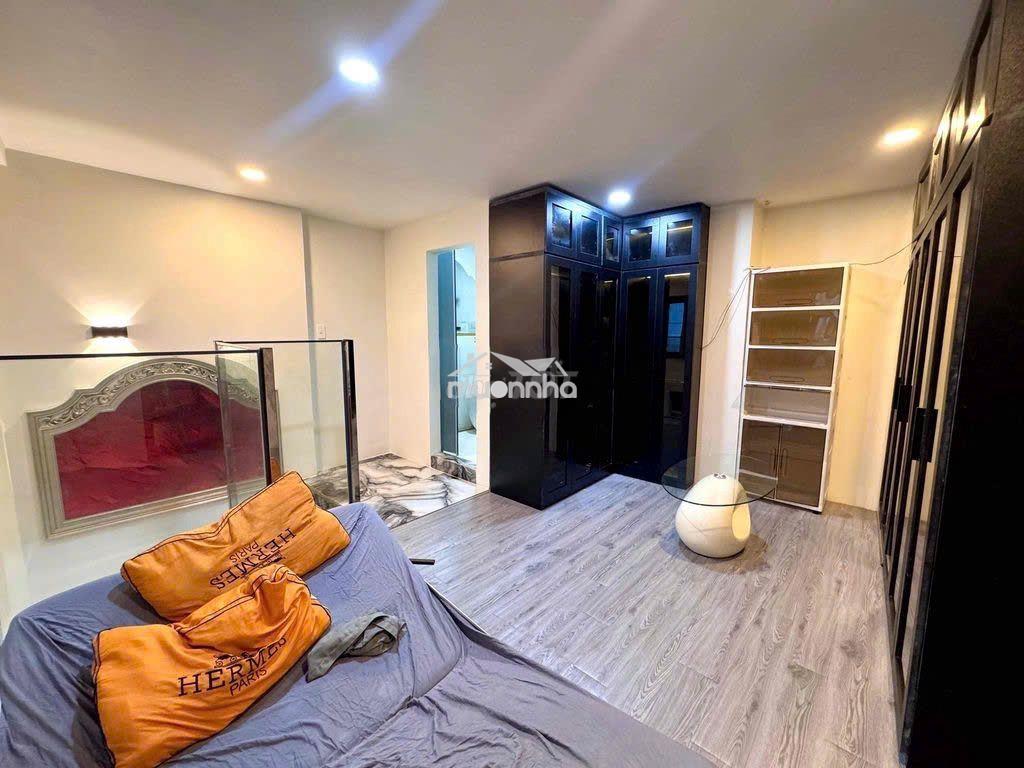 Cho thuê nhà 2pn 2wc full nội thất đường bến vân đồn, p.2, q.4  - 4