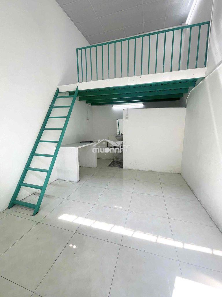 Phòng trọ giá rẻ, gác cao, rộng rãi cho sinh viên và người đi làm - 2