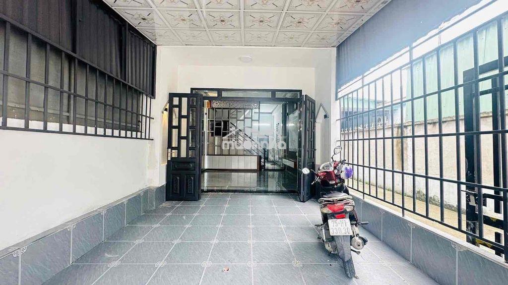 Nhà trệt lầu 2 mặt thoáng thuận giao gần 22/12 giá chỉ 2tỷ880 - 4