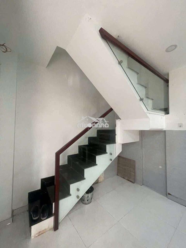 🏠🏠 Bán nhà mặt tiền hẻm xe hơi đường trần phú, q5
💢 dt 4m ❌ - 3