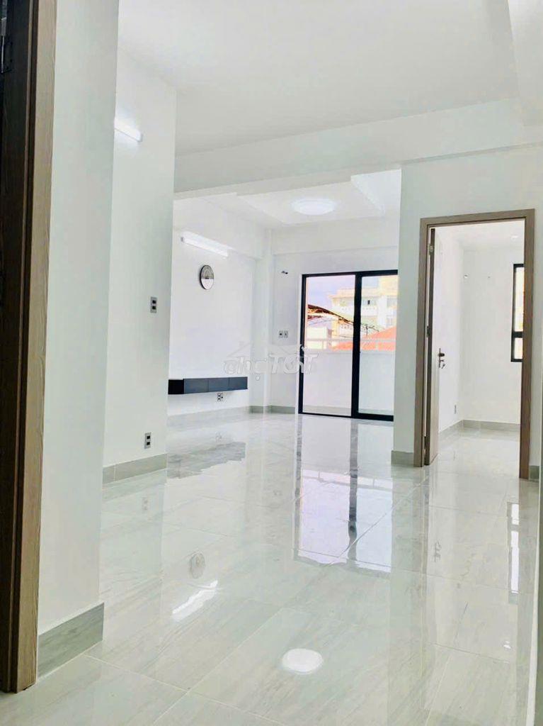 Cc 590 cách mạng tháng 8 quận 3 – 82m2 (2pn 2wc)  – giá : 11 tr/tháng