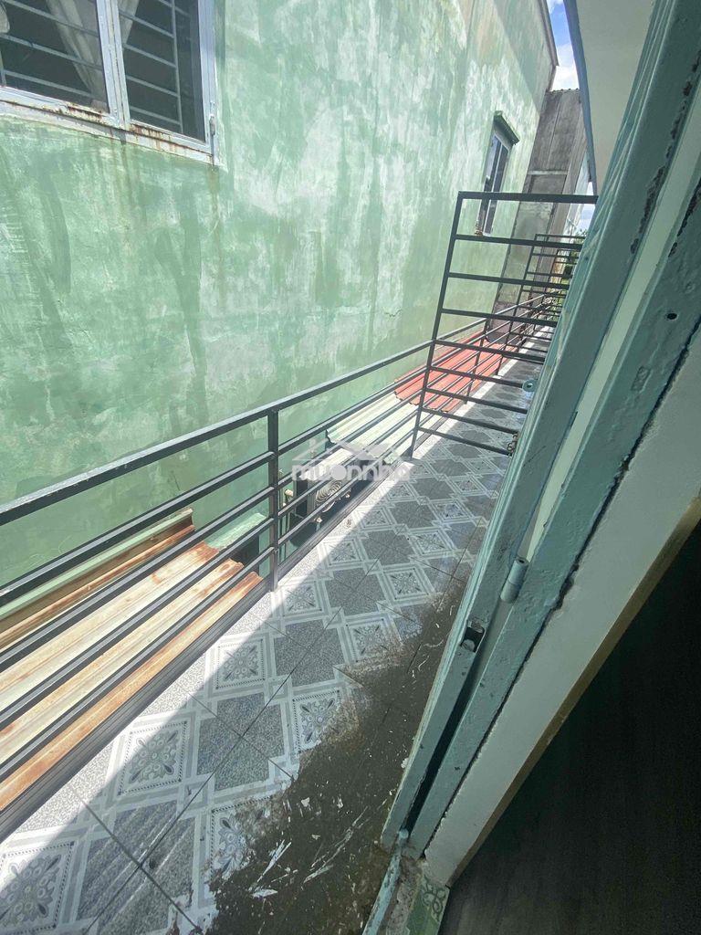 Cho thuê phòng trọ 1 trệt + 1lầu+bancol nhà bè chỉ 2.2tr - 4