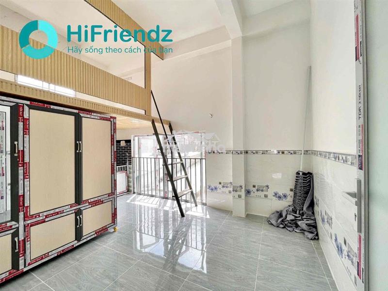Khai trương phòng căn hộ dịch vụ có gác cao 2m có cửa sổ mới ở quận 11