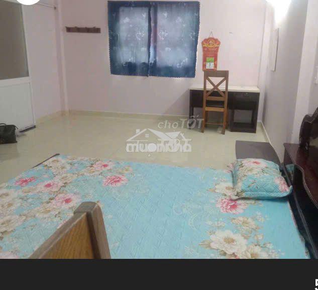 Nhà thuê giá tốt siêu rộng đường bạch đằng- giá chỉ 7 triệu/tháng! - 2