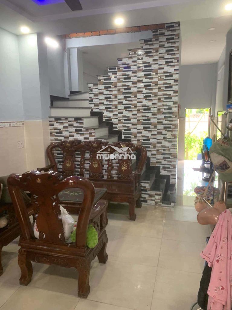 Đang kẹt tiền bán gấp
