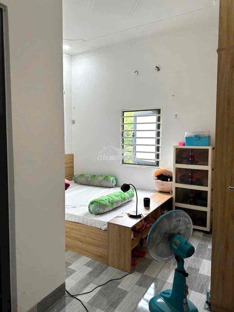 Nhà 1 trệt 2 lầu cách ngã 6 an phú hơn 1km,4p ngủ có 2 máy lạnh - 4