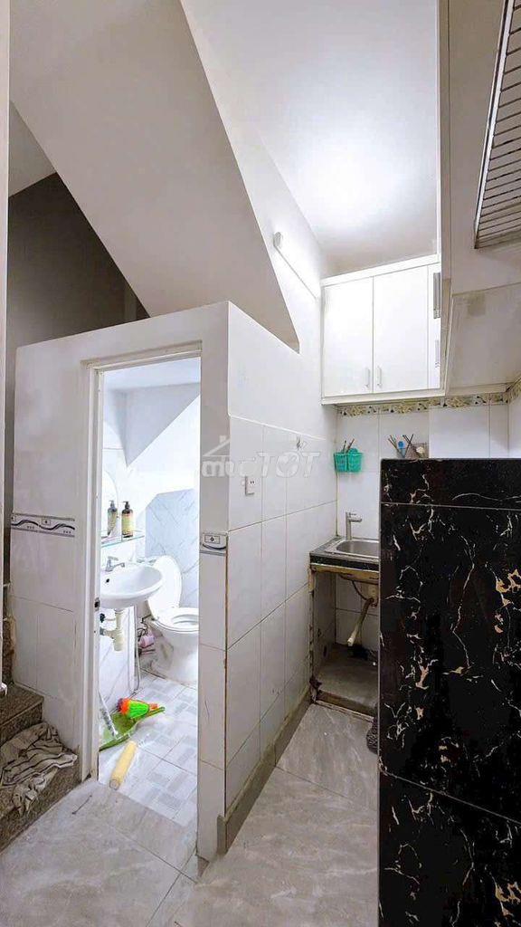 Nhà 1 trệt lửng 2 lầu 3x7m2 phòng  hẻm 222 đoàn văn bơ - 3