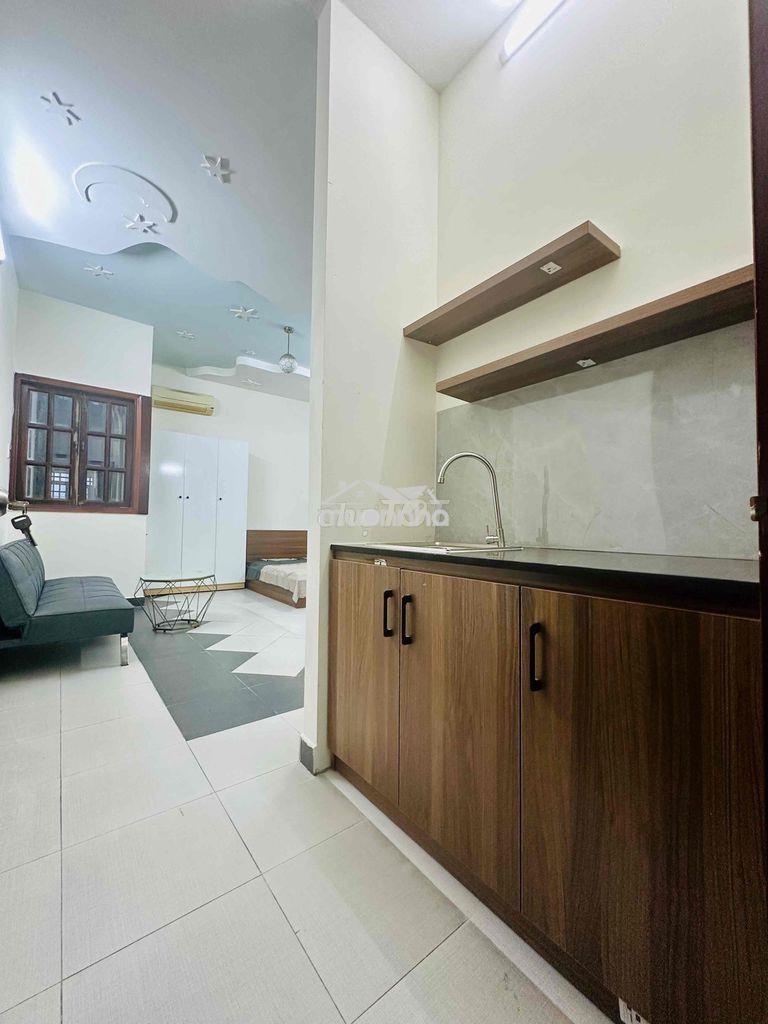 Chdv studio tách bếp 35m2 gần chợ hoàng hoa thám chỉ 5tr2