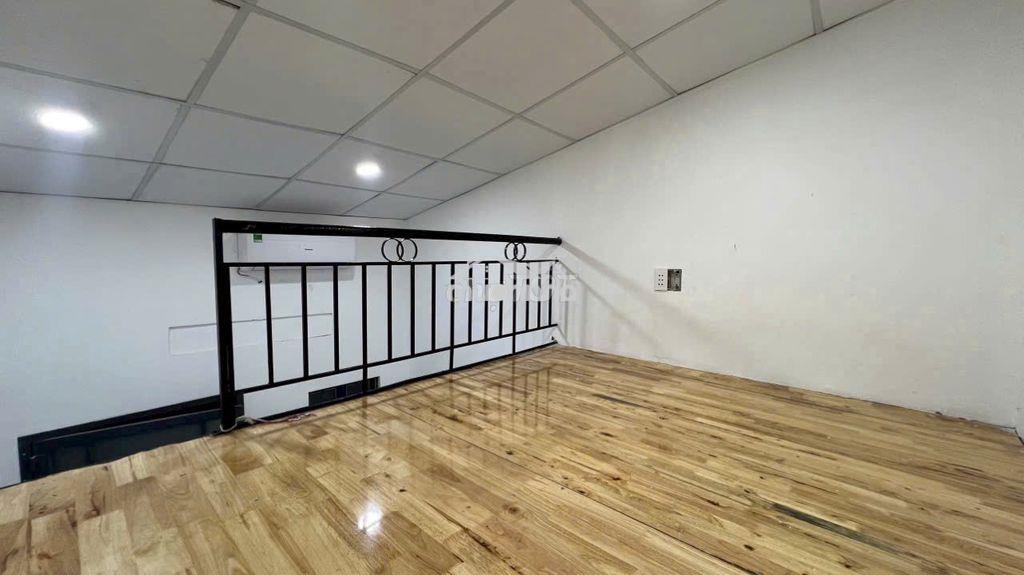 Cho thuê phòng gác cao 1m9 nội thất cơ bản gần đh công thương 3km - 3