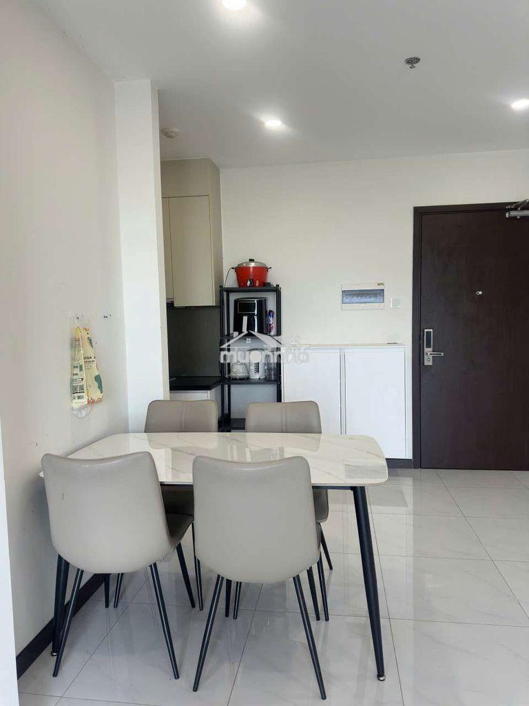 Cho thuê full nội thất căn 1 pn dự án c sky view  - 2