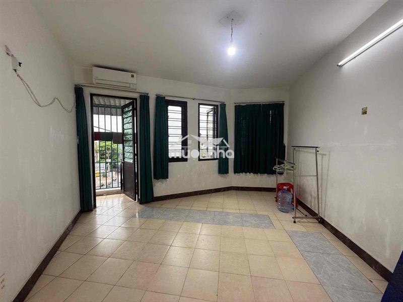 Cho thuê phòng trọ dương quảng hàm ban công view đường ngay cc k26