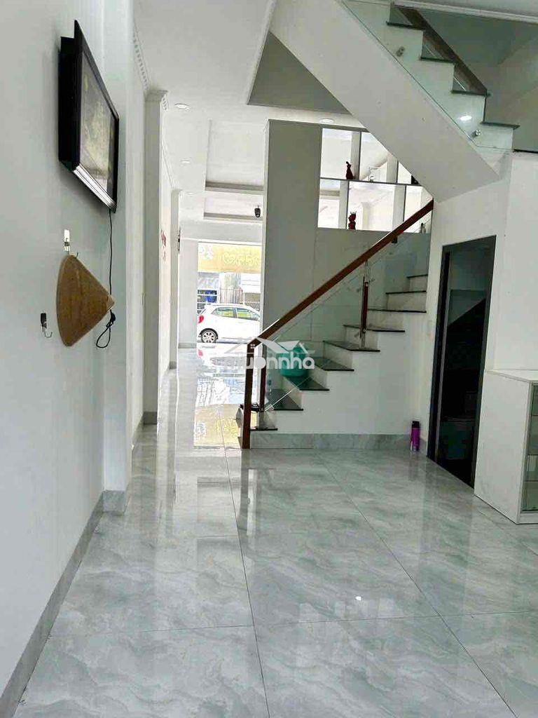 Nhà 1 trệt 2 lầu cách ngã 6 an phú hơn 1km,4p ngủ có 2 máy lạnh - 3