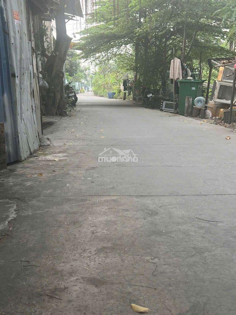 Kho rộng có chổ ở lại đường trần đại nghĩa gần vòng xoay dt 300m2 giá  - 2