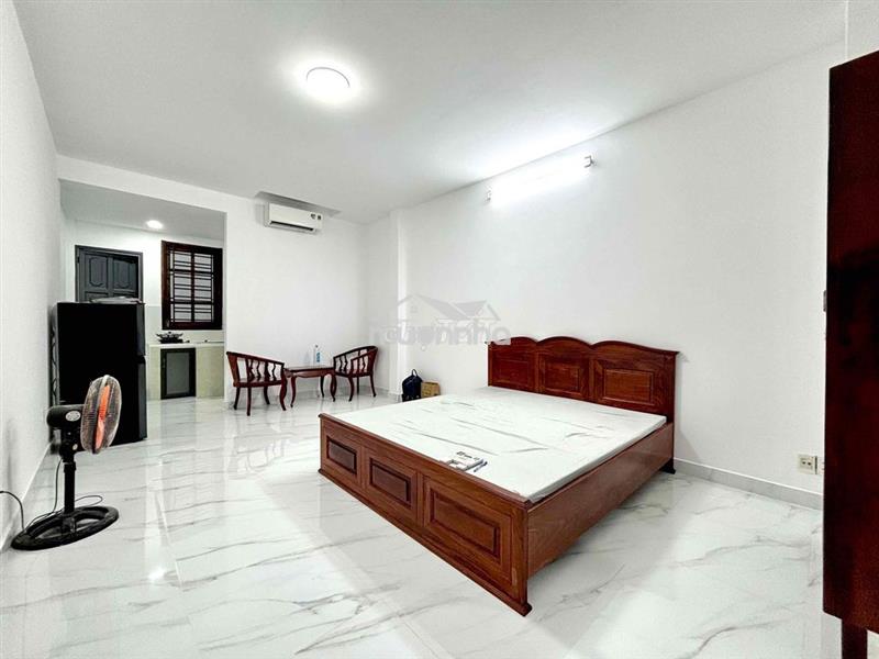 Chính chủ thuê phòng siêu rộng full nt có sân - kế bên lotte tdt rmit