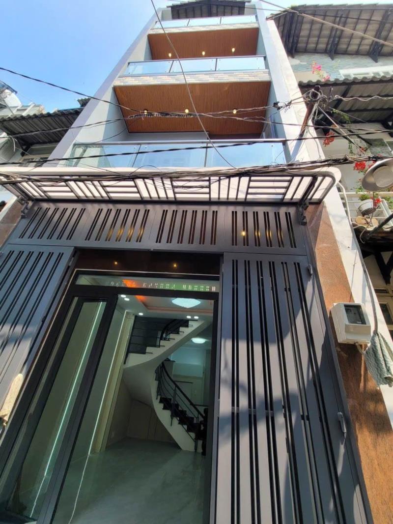 Nhà bán quang trung 4 tầng 35m2 sổ hồng riêng, gần bệnh viện chợ