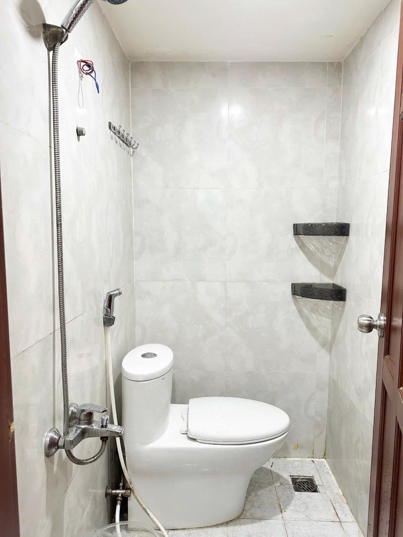 Cho thuê phòng full nội thất - cửa sổ to - thang máy - hầm xe - khu vực tân phú  - 4