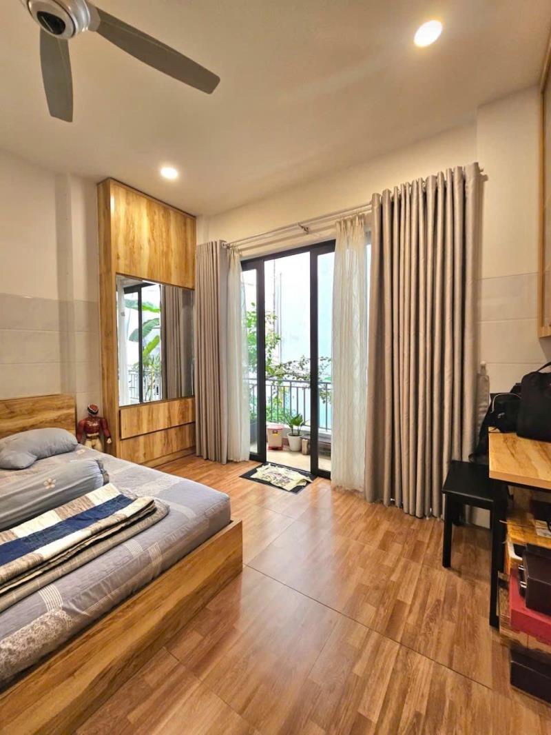 Bán gấp, giảm 5 tỷ ! biệt thự gần k300, 210m2( ngang 6,4m ), 3 tầng, hẻm 8m thông,nở hậu, - 4