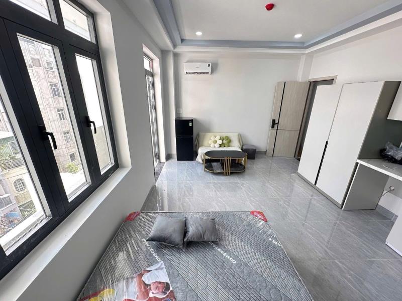 Cho thuê studio ban công 35m2 có thang máy - hầm xe - ngay chợ bà chiểu - đại học hutech - ngoại thương - 3