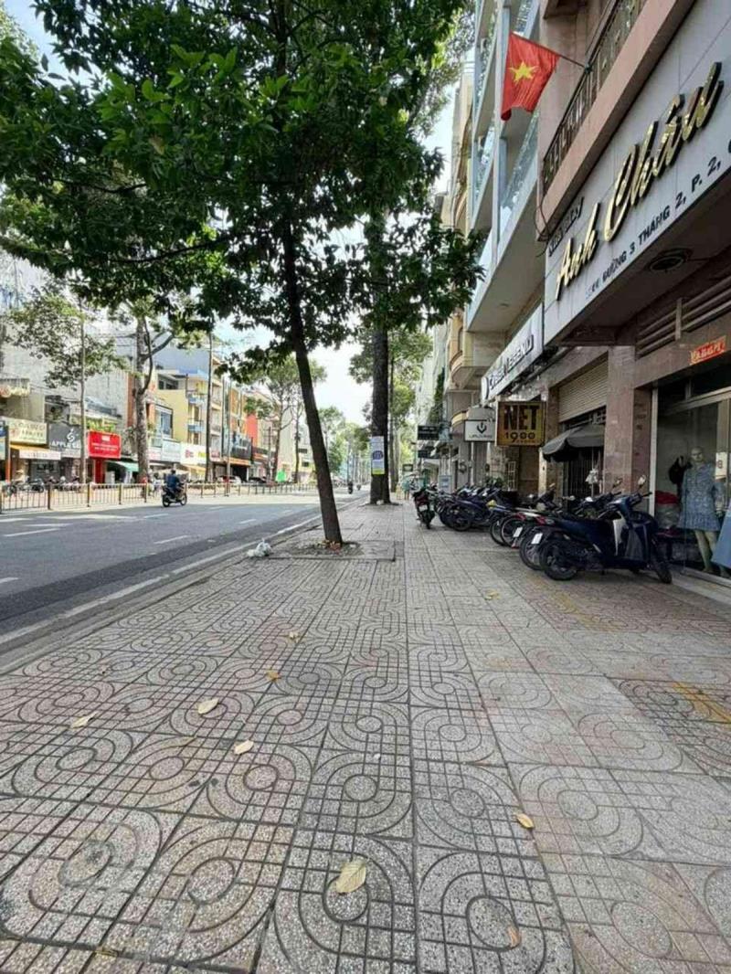 Mặt tiền kinh doanh  3/2 - q. 11 - 5 tầng - dt: 50m2 - 15 tỷ 7 - 2