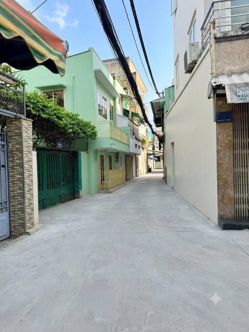 Dãy nhà trọ đoàn văn bơ, 18,5 tỷ, 202m2, 10pn, 10wc, 2 tầng, q4,