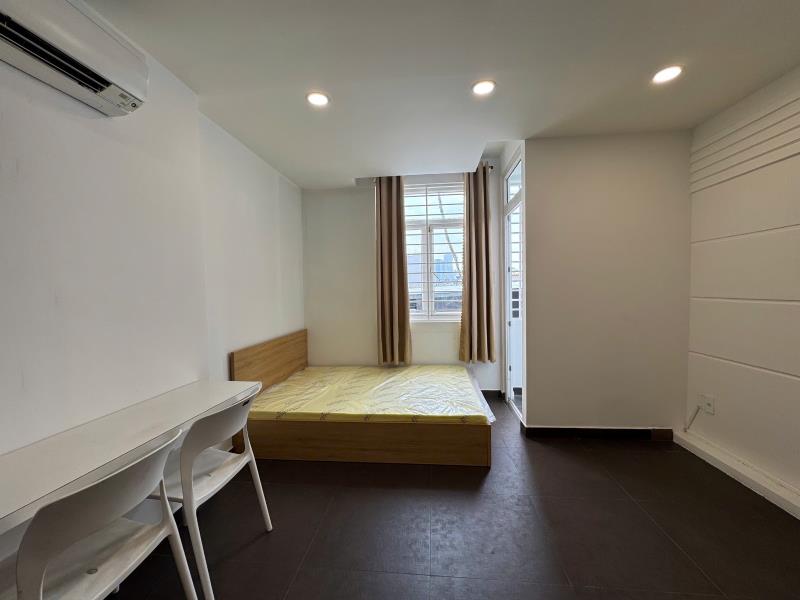 Cho thuê studio ban công 35m2 full nội thất new 100% ngay ngã tư hàng xanh - chợ bà chiểu - đại học hutech - hồng bàng - uef - 3