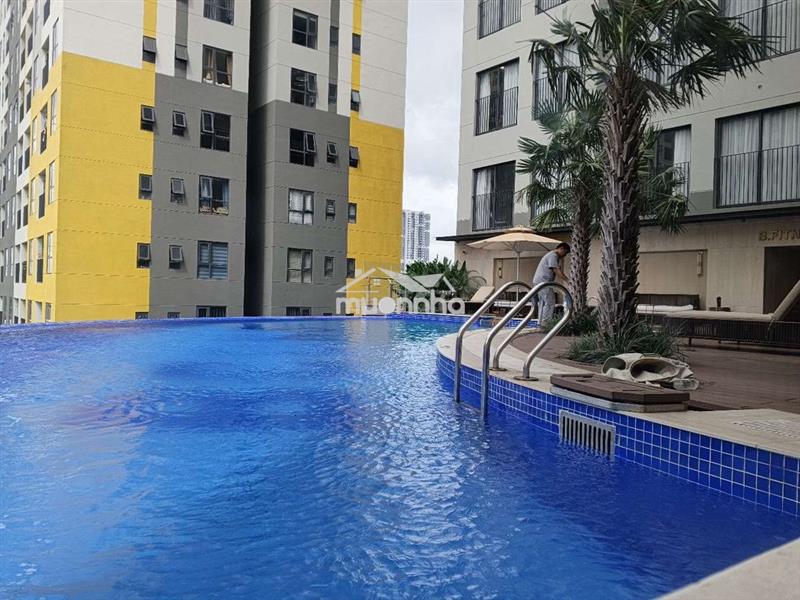 Cho thuê 2pn2wc góc 8tr ở ngay view hồ bơi