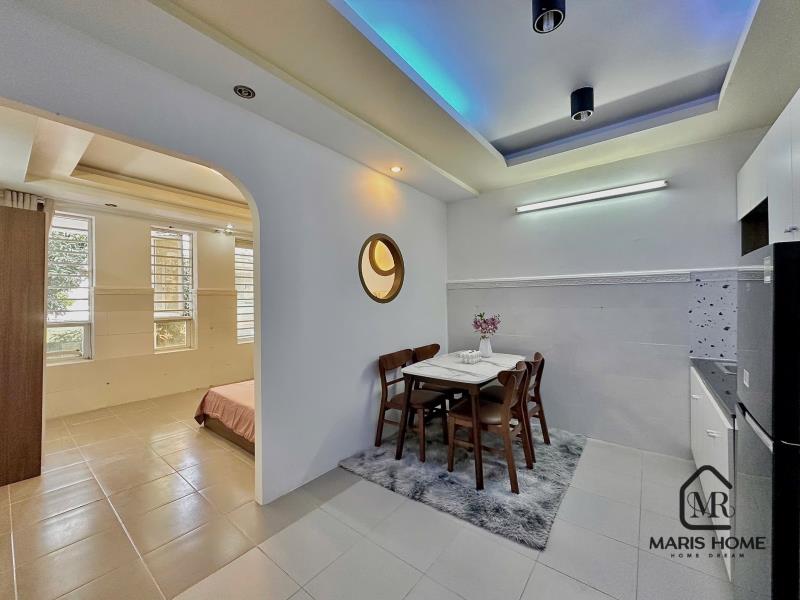 Căn hộ 2 phòng ngủ, full nội thất, rộng rãi cho gia đình, nhóm bạn từ 4 người cập nhật hình ảnh video mã p03 penhouse lầu 2 full nội thất+ tặng sofa ban col cửa sổ thoáng máy giặt sấy riêng siêu to - Ảnh 2