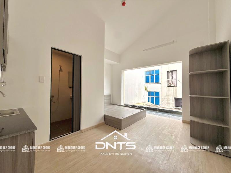 Cho thuê studio ban công 35m2 new 100% ngay công viên lê thị riêng - vòng xoay dân chủ - bờ kè hoàng sa