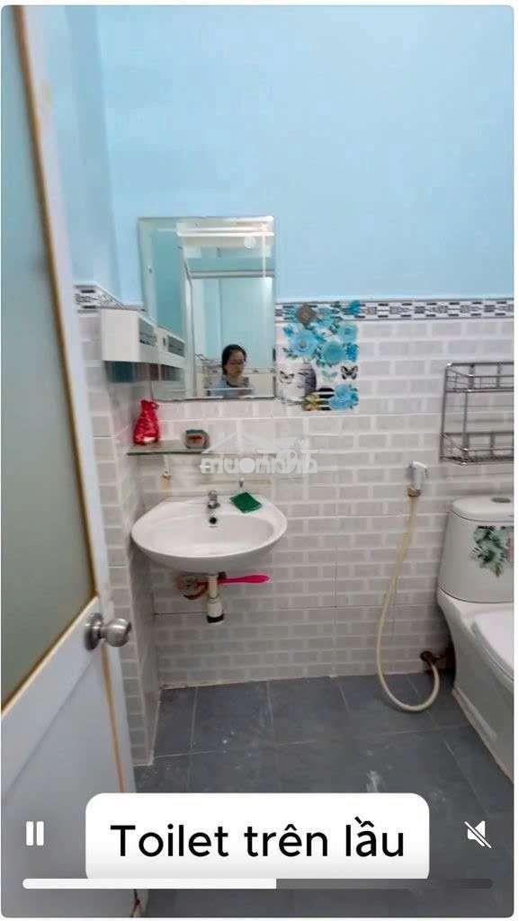 Cho thuê nhà nguyễn văn cừ - q5 - 10.5trieu - 2pn - 3