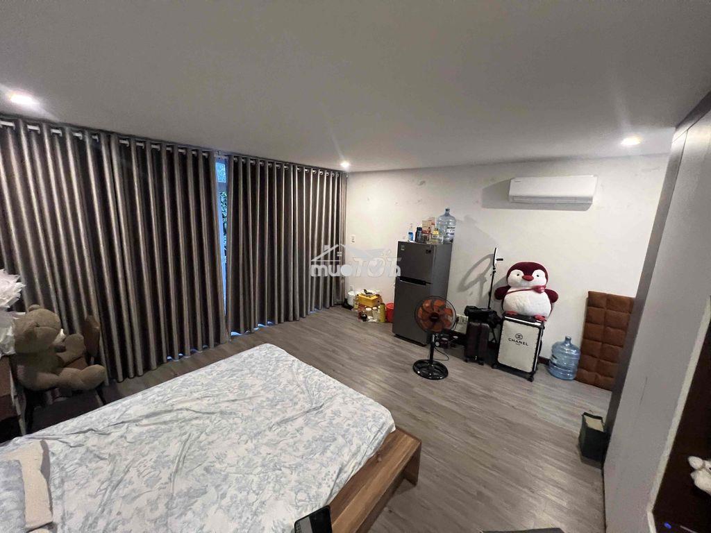 Phòng studio có ban công, nội thất đầy đủ - Ảnh 2