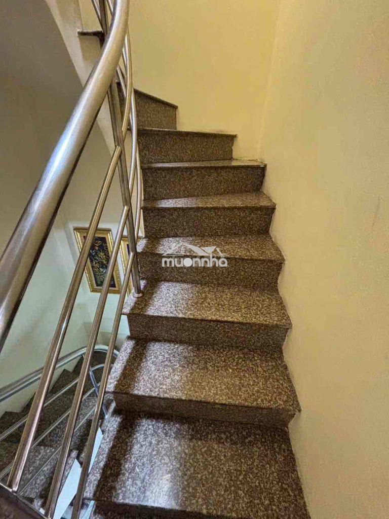 Nhà quận 4 - khu 20 thước - đoàn văn bơ - 3