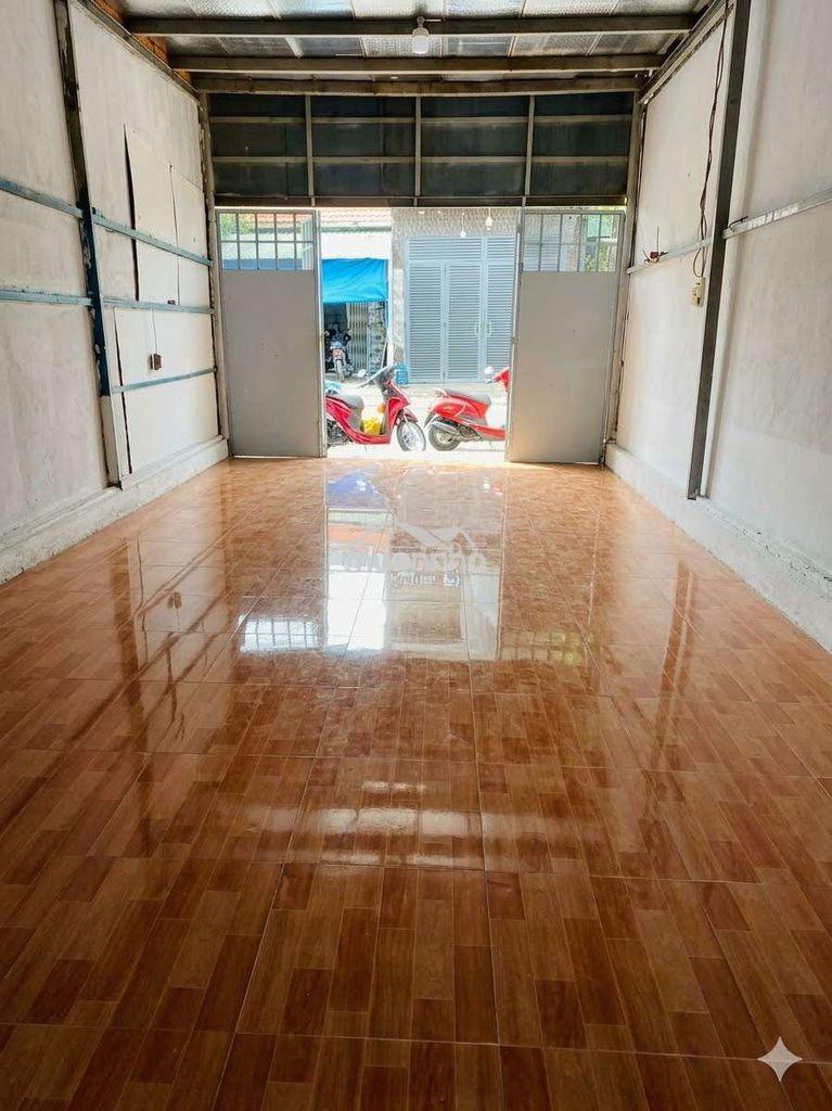 Nhà mặt tiền nguyên căn 130m2 giá rẻ  - 4