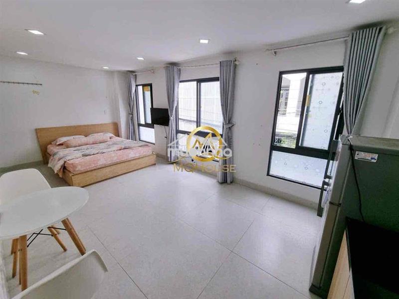 Thang máy full nt cửa sổ trời gần đh bách khoa, vạn hạnh small