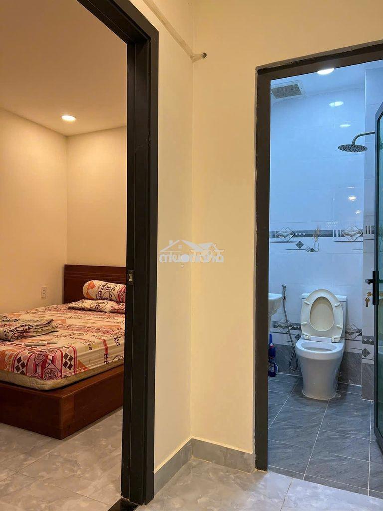 Cho thuê nhà nguyên căn hẻm lớn oto giá 8 triệu/tháng - 2