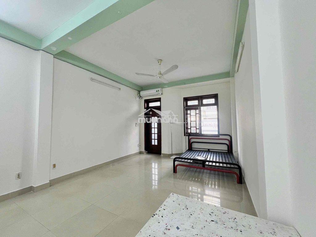 Cho thuê căn hộ nội thất cơ bản_ban công rộng_40m2 ngay cầu vượt 3/2 - Ảnh 2
