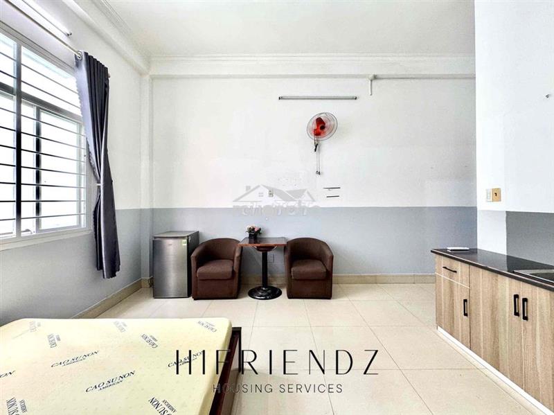 17 tô hiệu - phòng cửa sổ lầu 1 - full nội thất