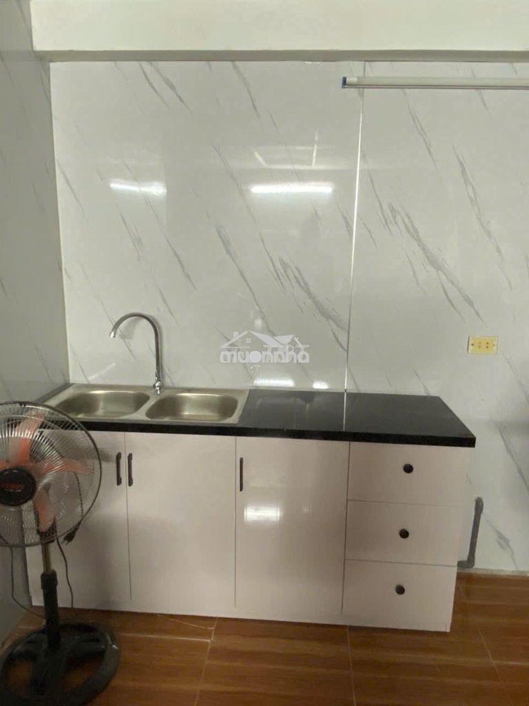 Phòng mặt tiền đinh bộ lĩnh ngay bến xe, 40m2, 5tr - Ảnh 3