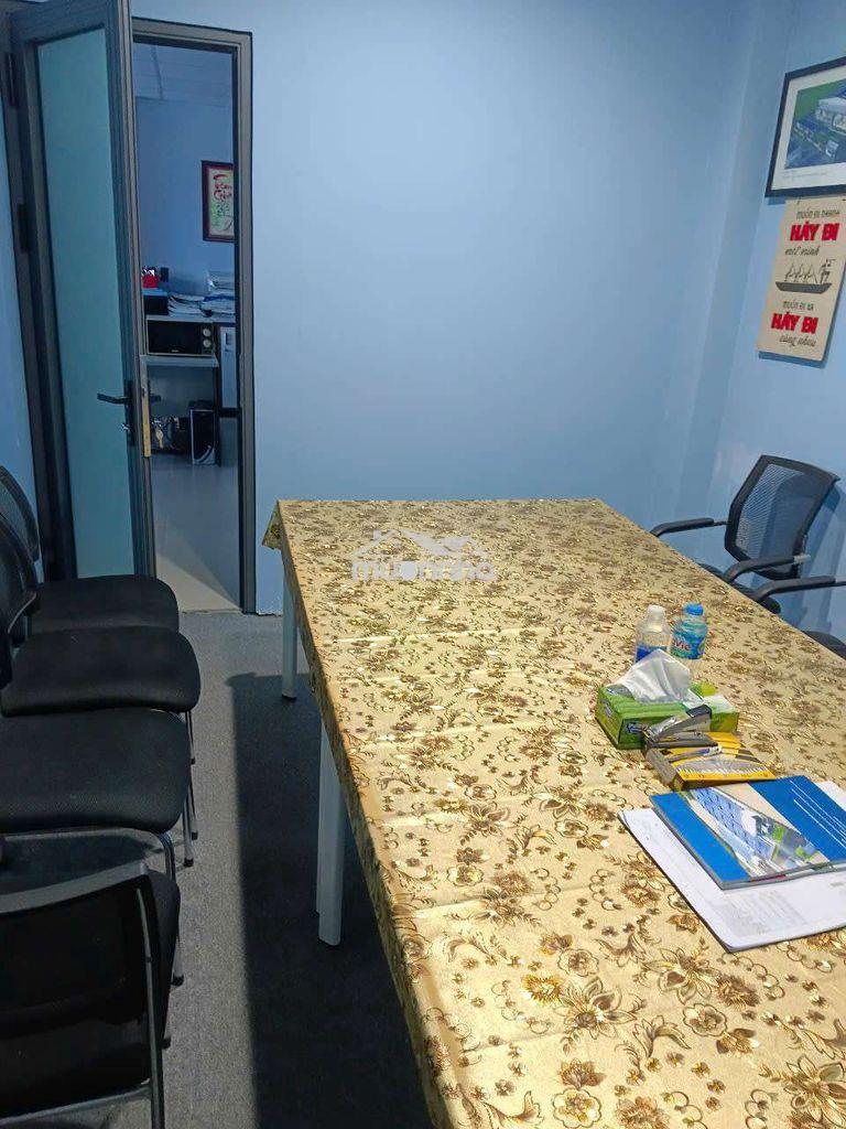 Sàn văn phòng có bàn ghế, máy lạnh, hầm xe - Ảnh 3