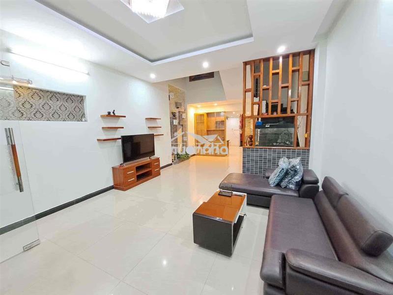 Nhà 3 tầng đẹp 3pn 4wc khu hồ nghinh